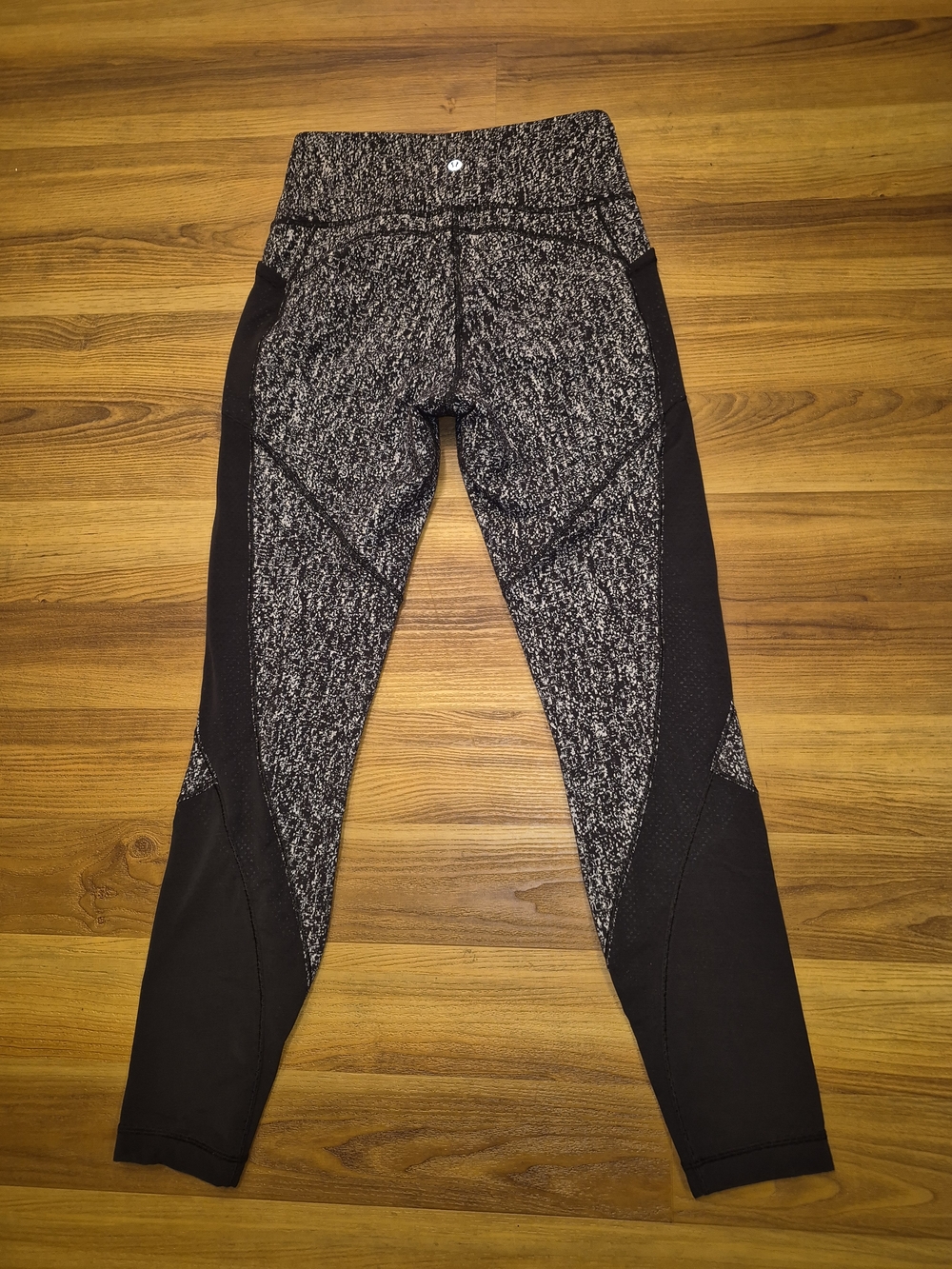lululemon athletica Black & Gray Textured High-Rise Leggings